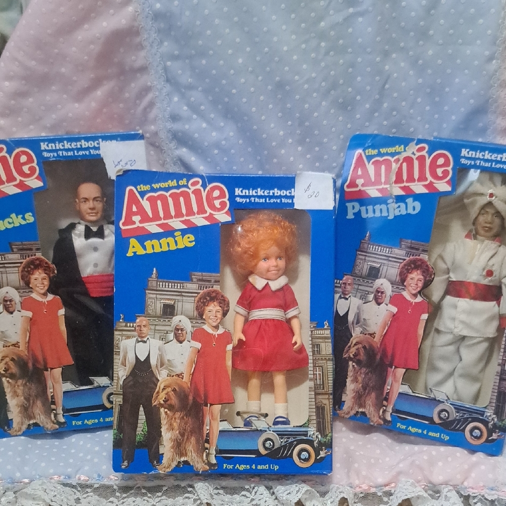 3 World of Annie Dolls Daddy Warbucks, Annie, Punjab By Knickerbocker